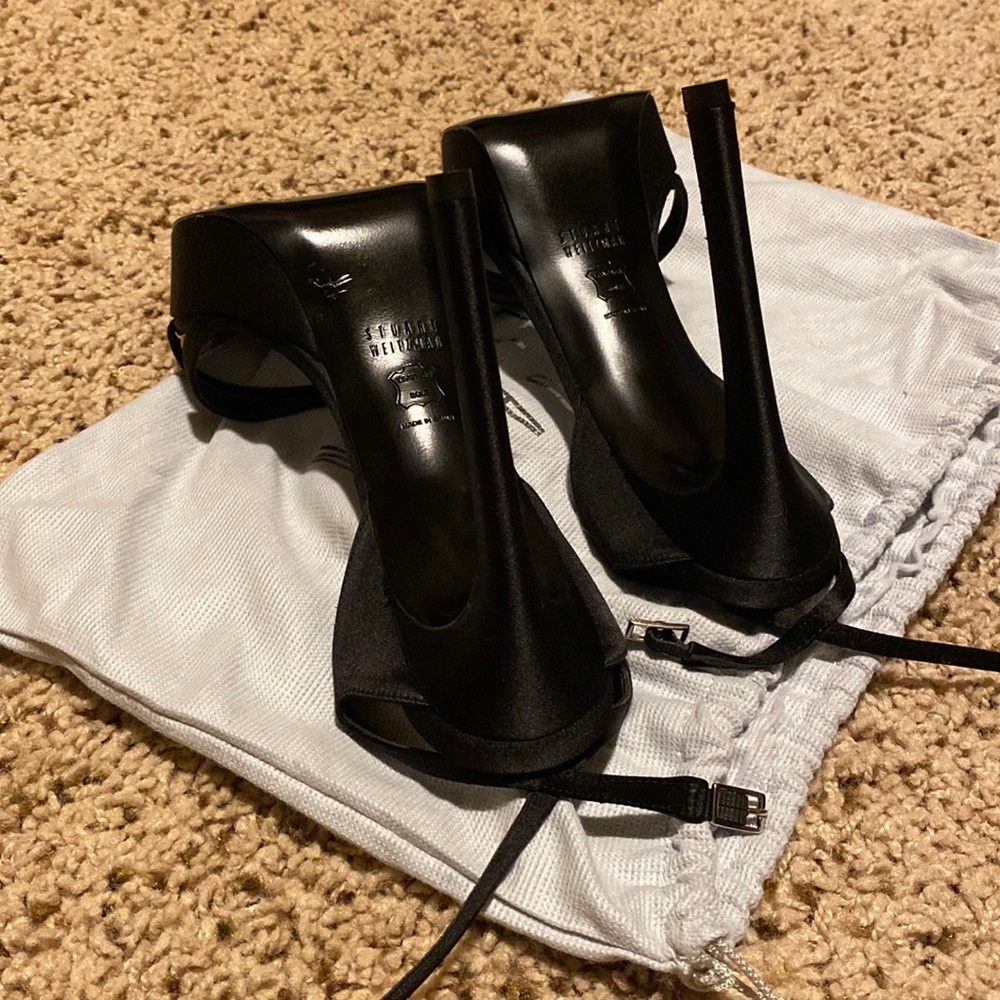 Stuart Weitzman Satin Black 5” Heels Size 8 Wide - image 6